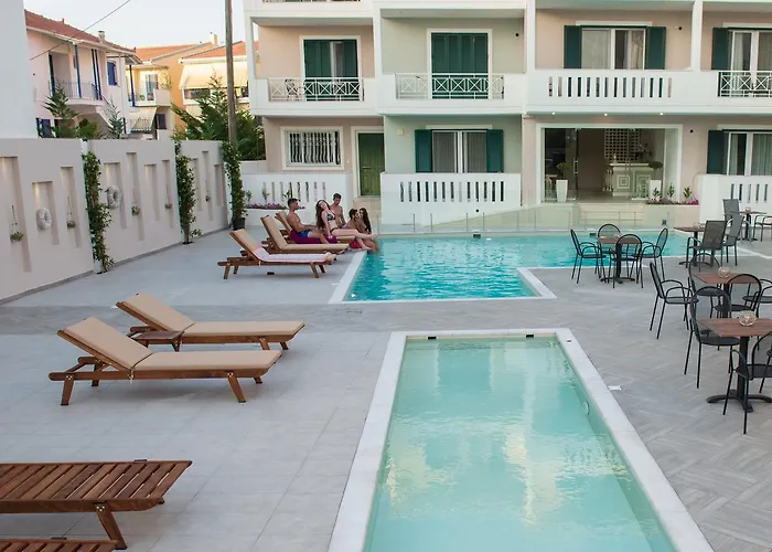 Ξενοδοχείο με διαμερίσματα Lefkadio 4*